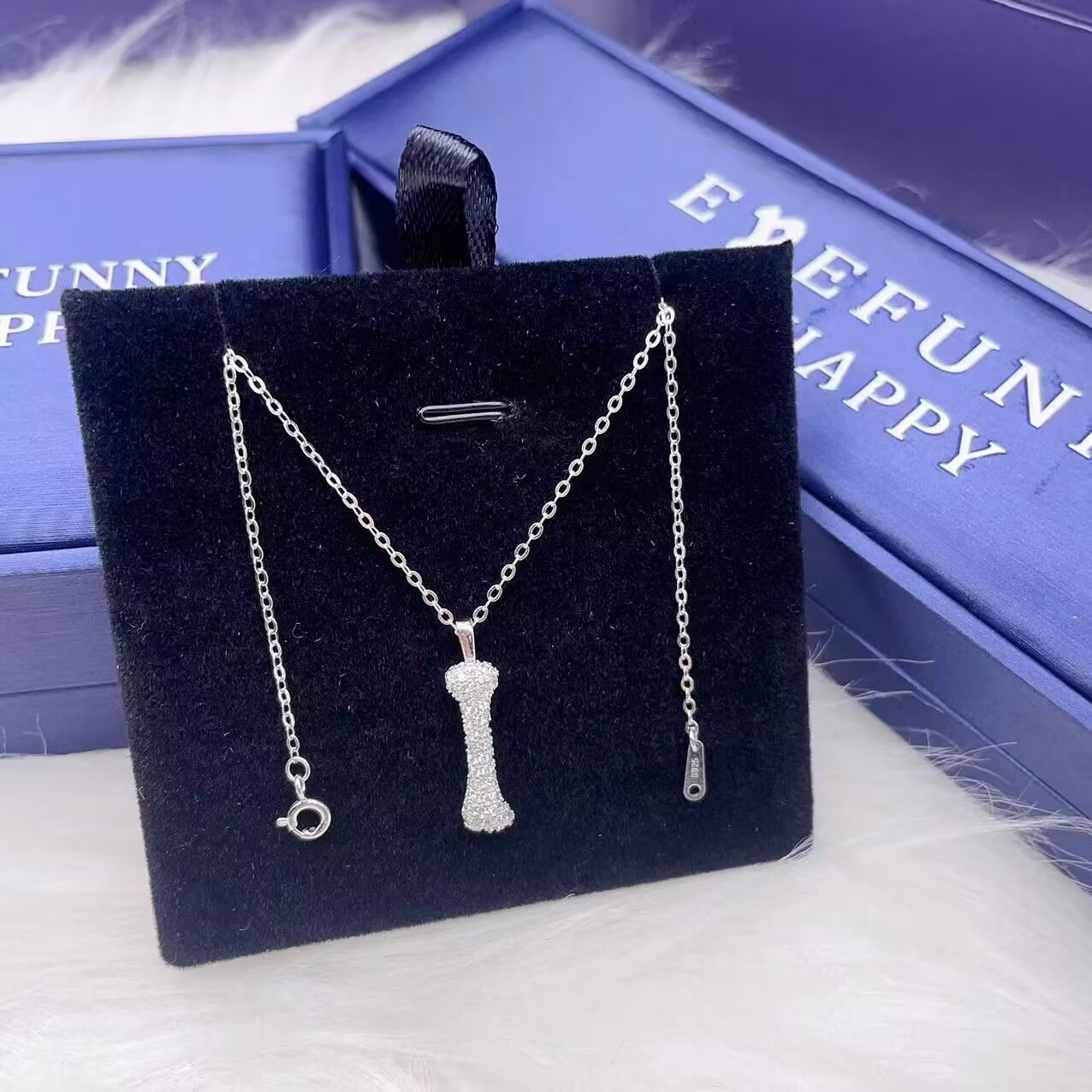 Anime Pendant Necklace - Yükseltilmiş versiyon! Wang Yibo'nun hepsi bir