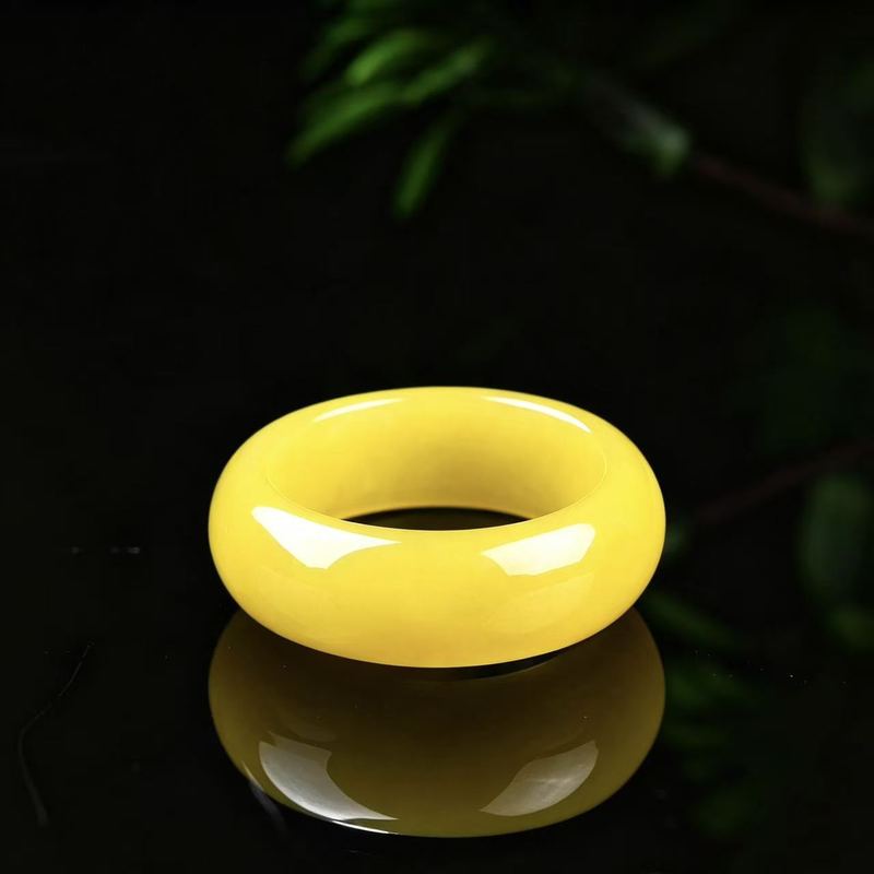 Gerçek A sınıfı yeşim taşı yüz - Rings incelemesi ve fiyatı